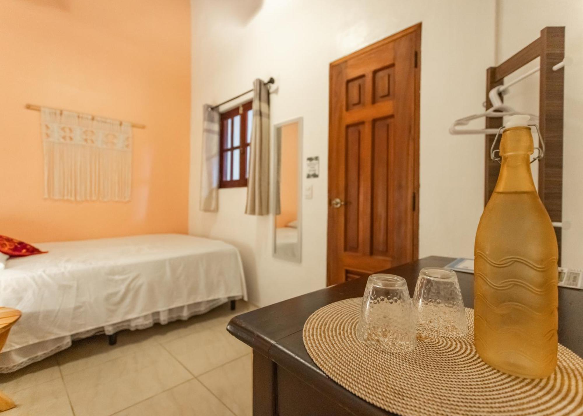 Hostal Azul グラナダ エクステリア 写真